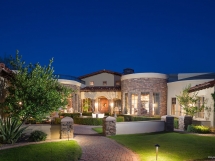 Secluded Estate in the Heart of Paradise Valley/Scottsdale